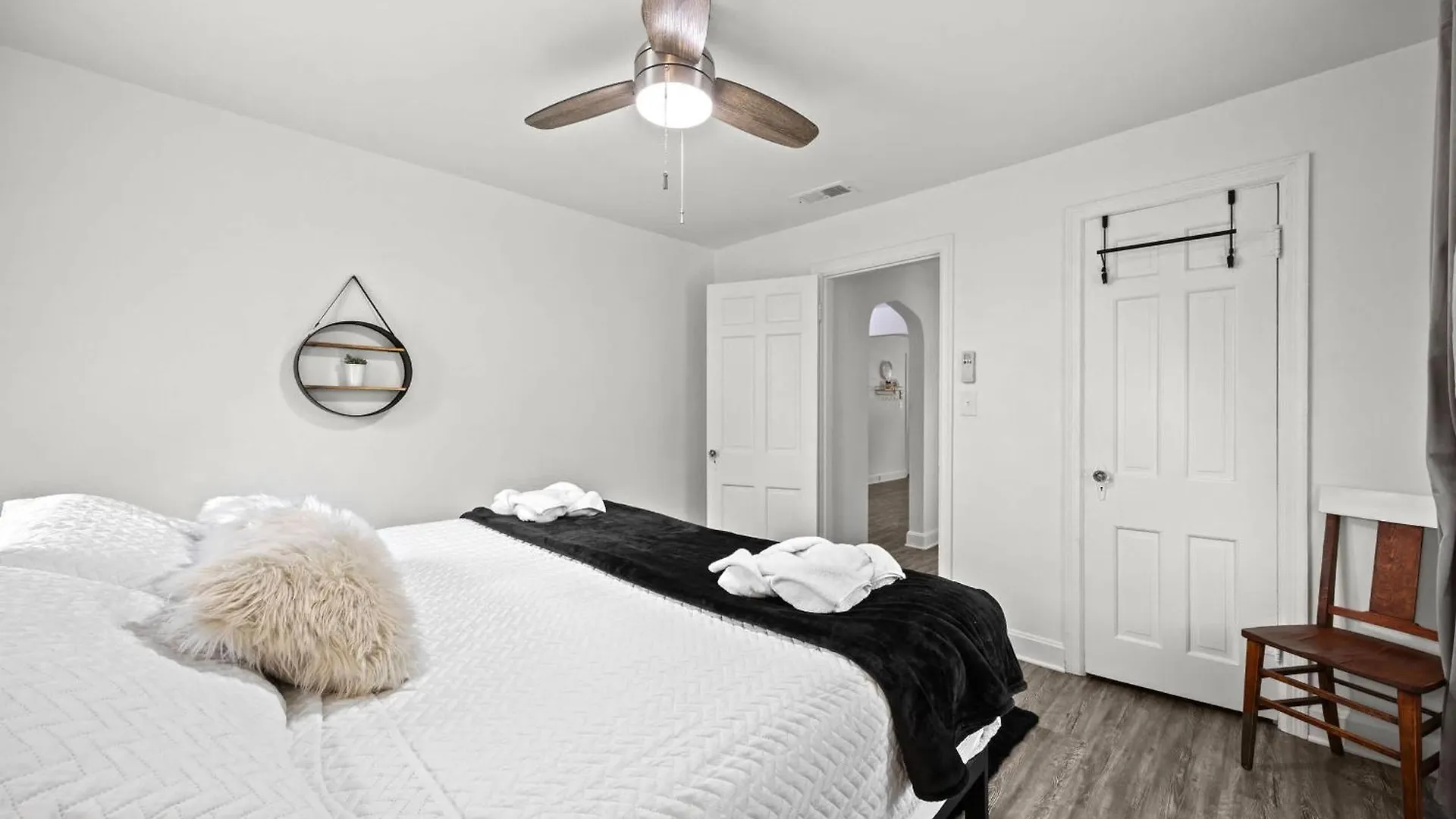 2 Spacious Units Close To Downtown & Expo Center Louisville Daire